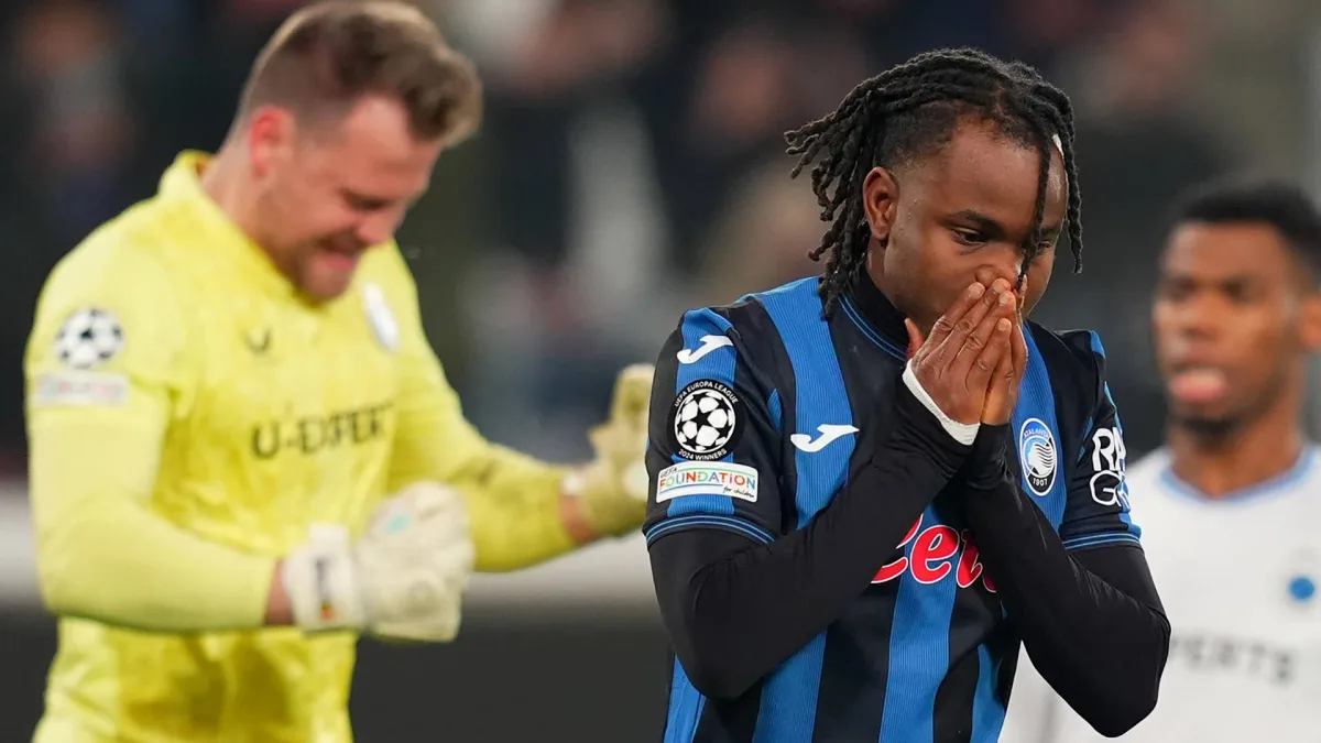 Ademola Lookman reacts to his penalty miss for Atalanta against Club Brugge in the 2024/25 Champions League