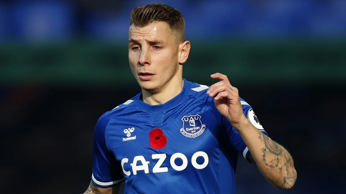Digne set to sign contract extension at Everton, claims Ancelotti