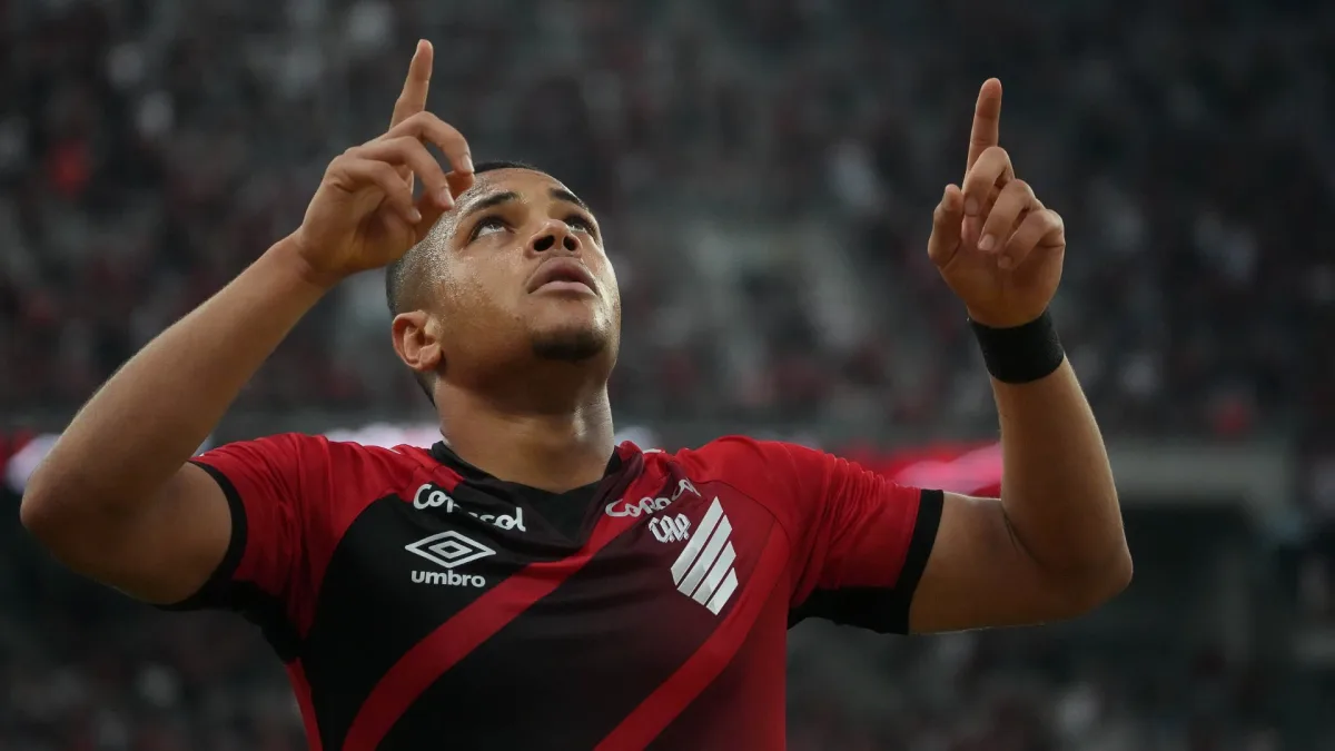 Vitor Roque, Athletico Paranaense, 2023