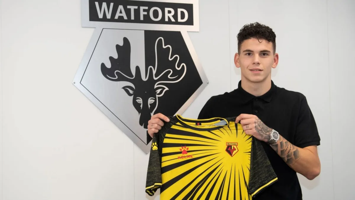 Watford sign former AZ Alkmaar youngster Tiago Cukur till 2022