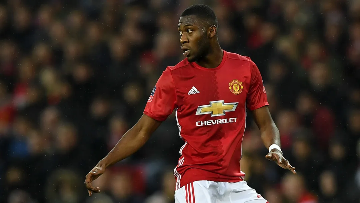 Man United defender Fosu-Mensah set to sign for Leverkusen