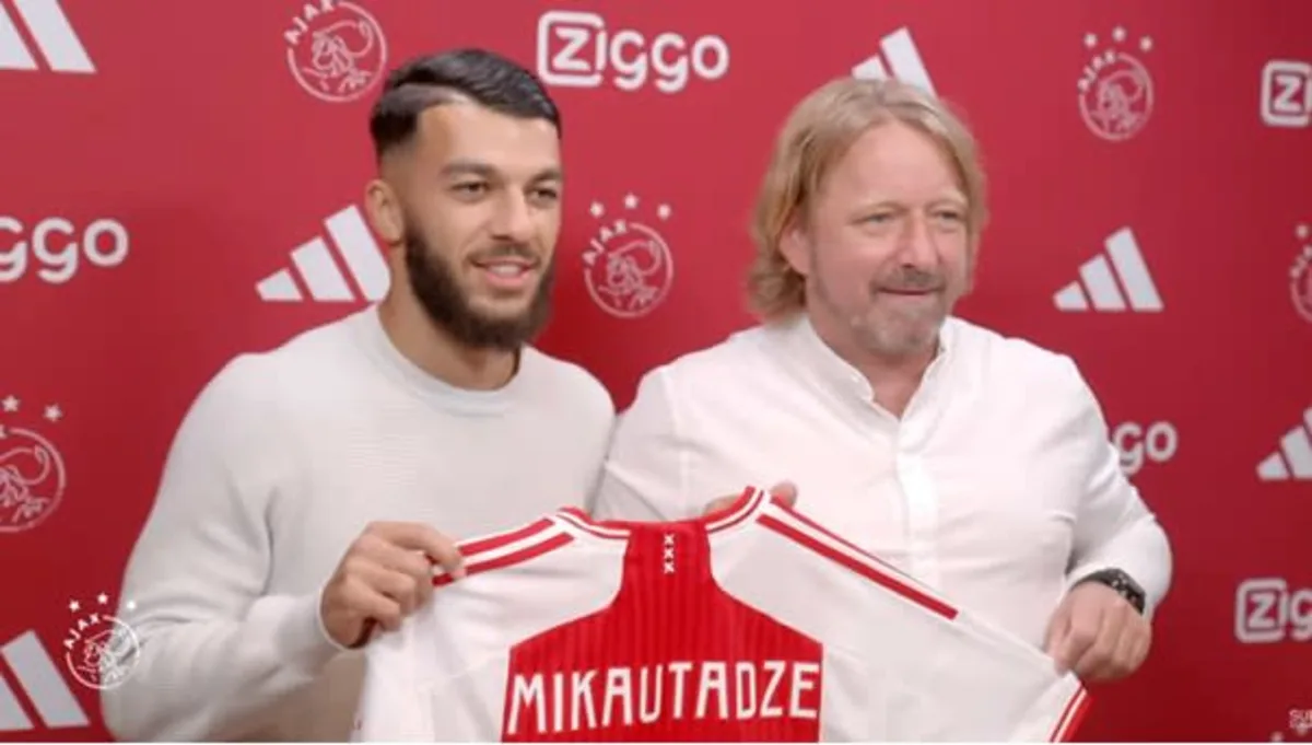 Mislintat geeft tekst en uitleg over komst Mikautadze naar Ajax en noemt Tadic én Kudus