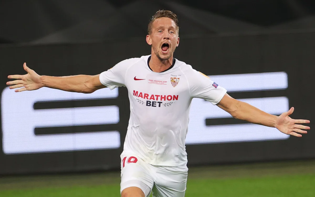 Luuk De Jong is on the radar of Barcelona very late in the window