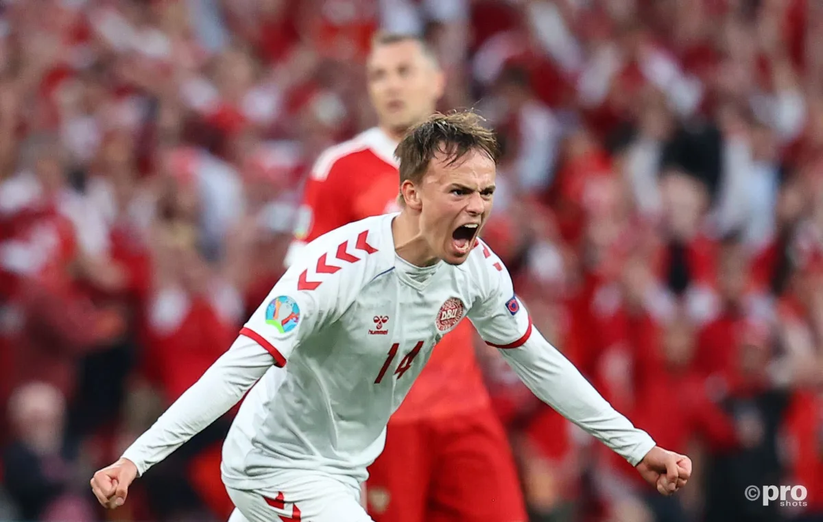 Mikel Damsgaard scores against Russia for Denmark, Euro 2020