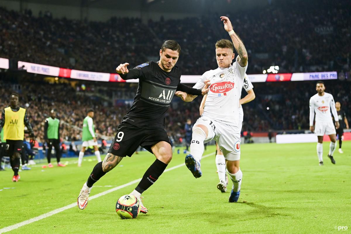 Mauro Icardi playing for PSG against Angers in Ligue 1