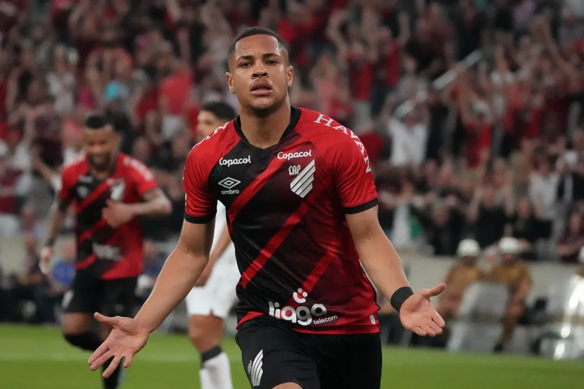 Barcelona's Vitor Roque scores stunning goal for Athletico Paranaense - Get  Spanish Football News