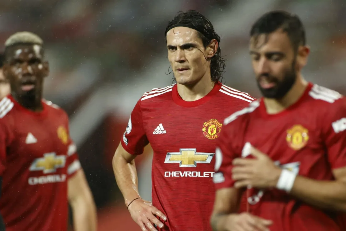 Cavani set to keep Man United number 7