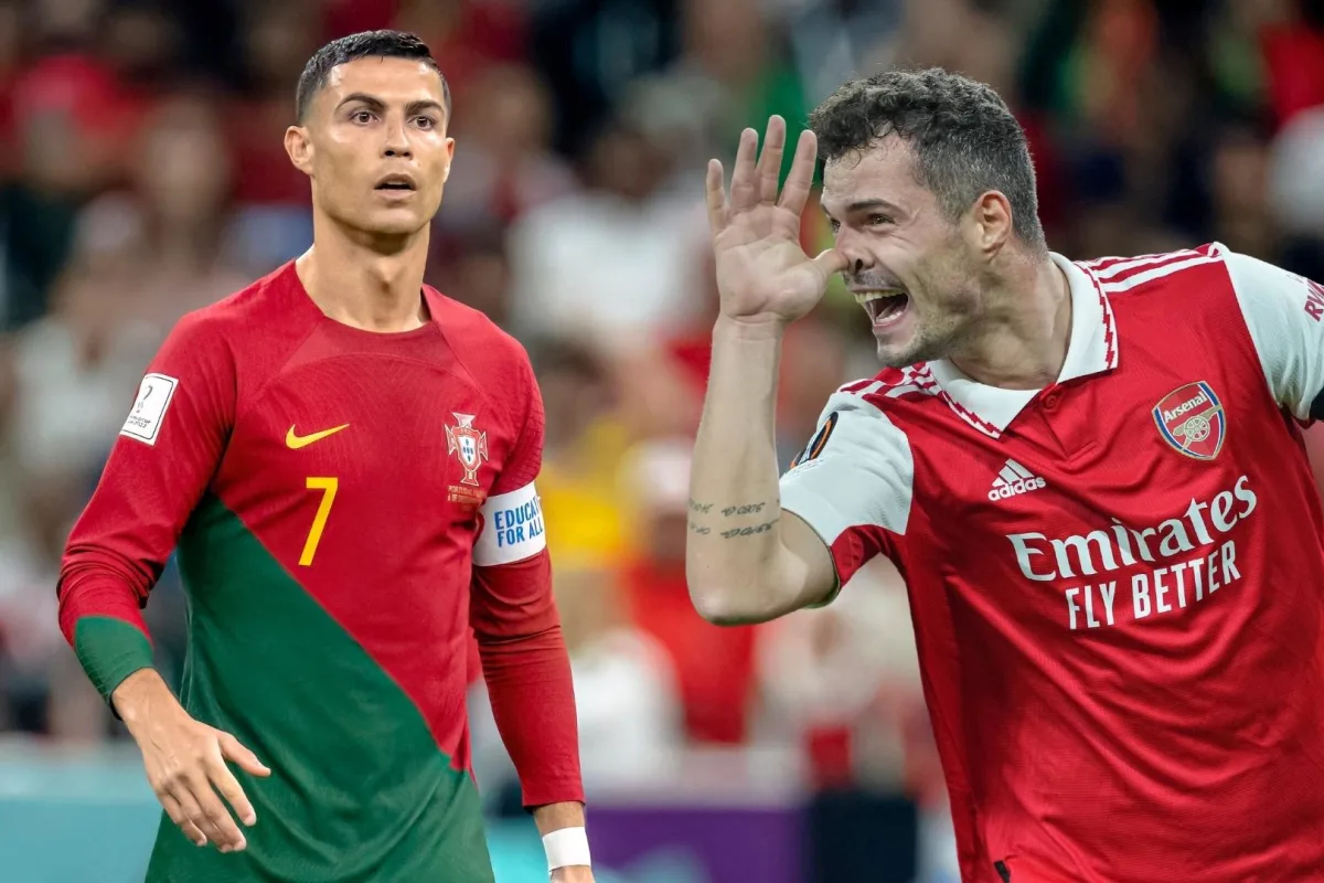 Cristiano Ronaldo with Arsenal shirt from Piers Morgan