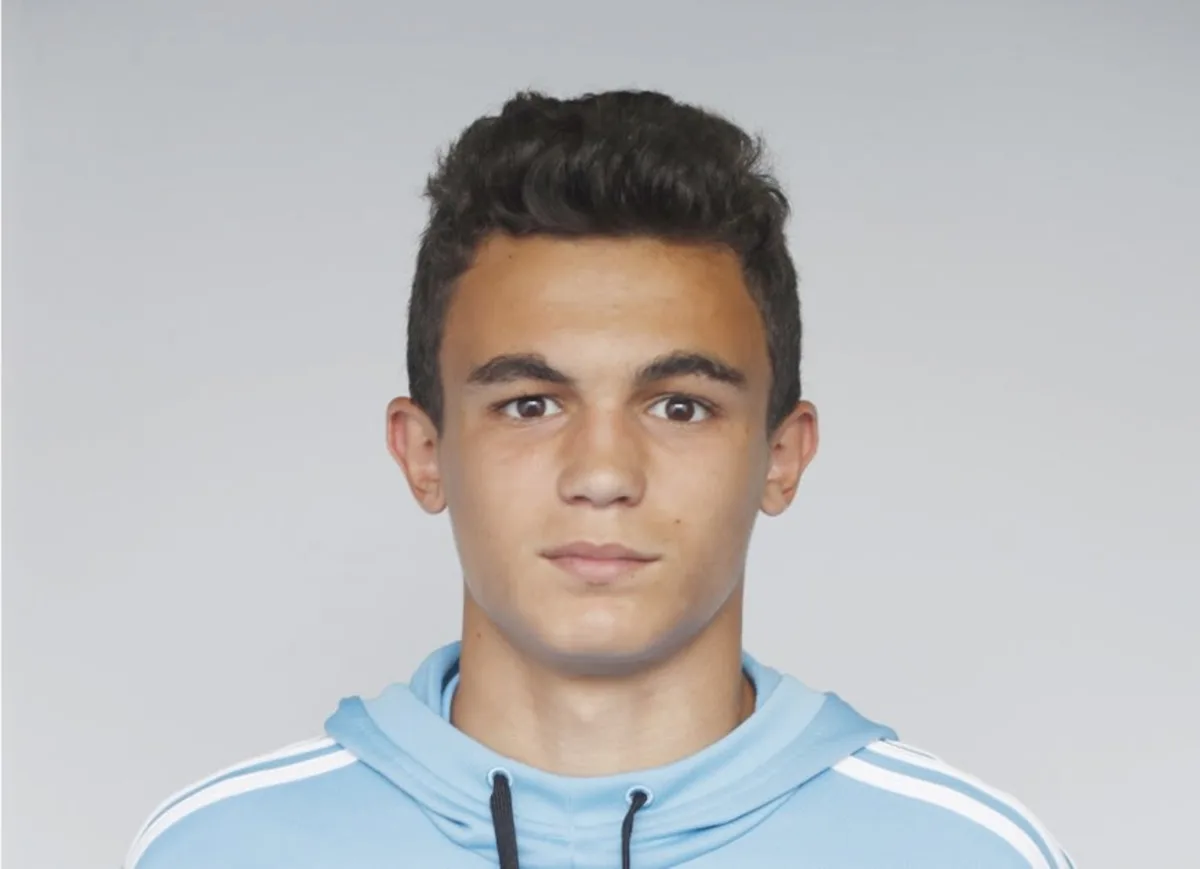 Liverpool and Manchester United battling for 16-year-old Celta Vigo starlet