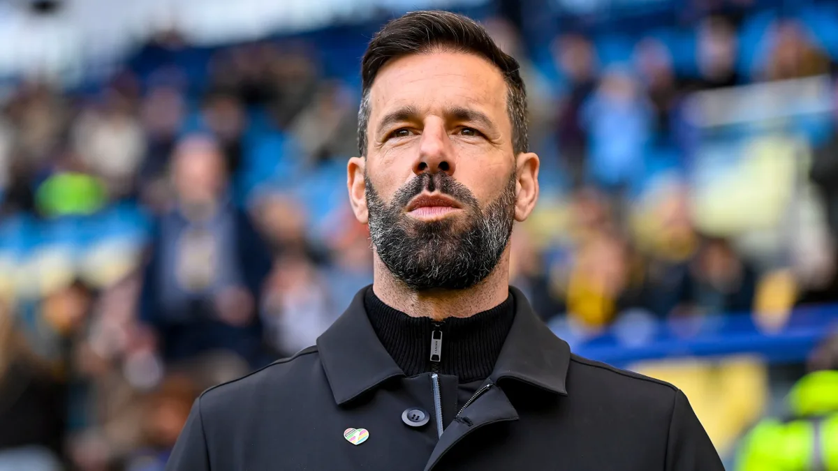 Former Manchester United striker Ruud van Nistelrooy to face Real Madrid  legends, Football News