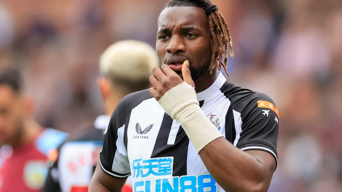 Newcastle United's Allan Saint-Maximin's new hair cut during a