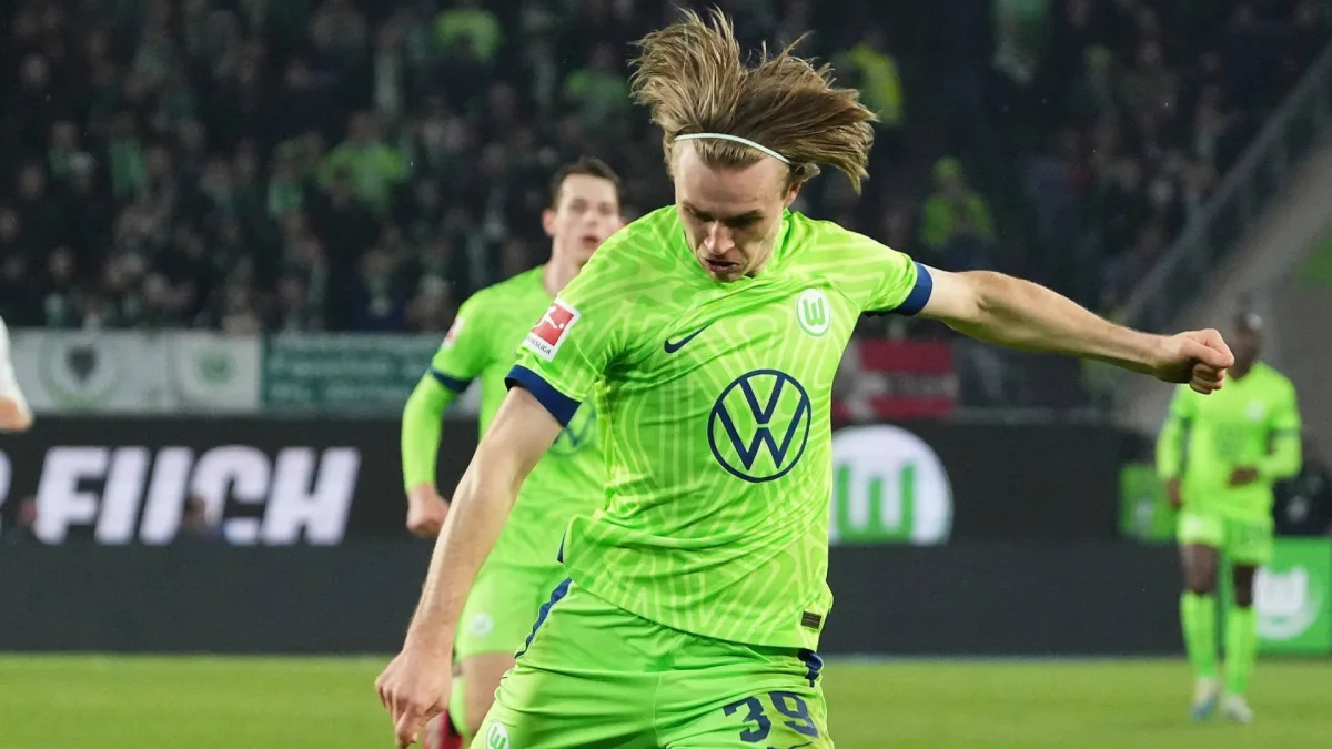 Who is Patrick Wimmer? The Bundesliga attacker attracting Premier League  interest | FootballTransfers US