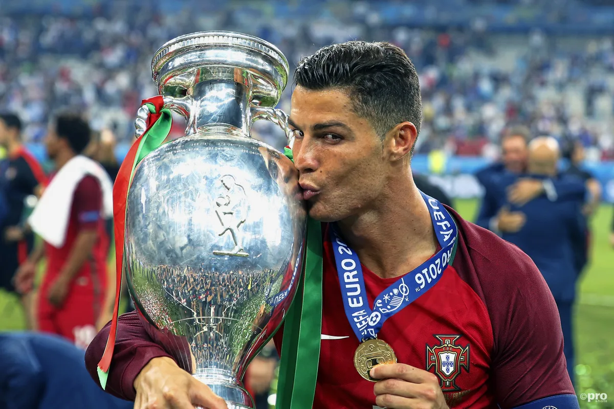 Cristiano Ronaldo vê Euro 2016 com Portugal como título 'mais