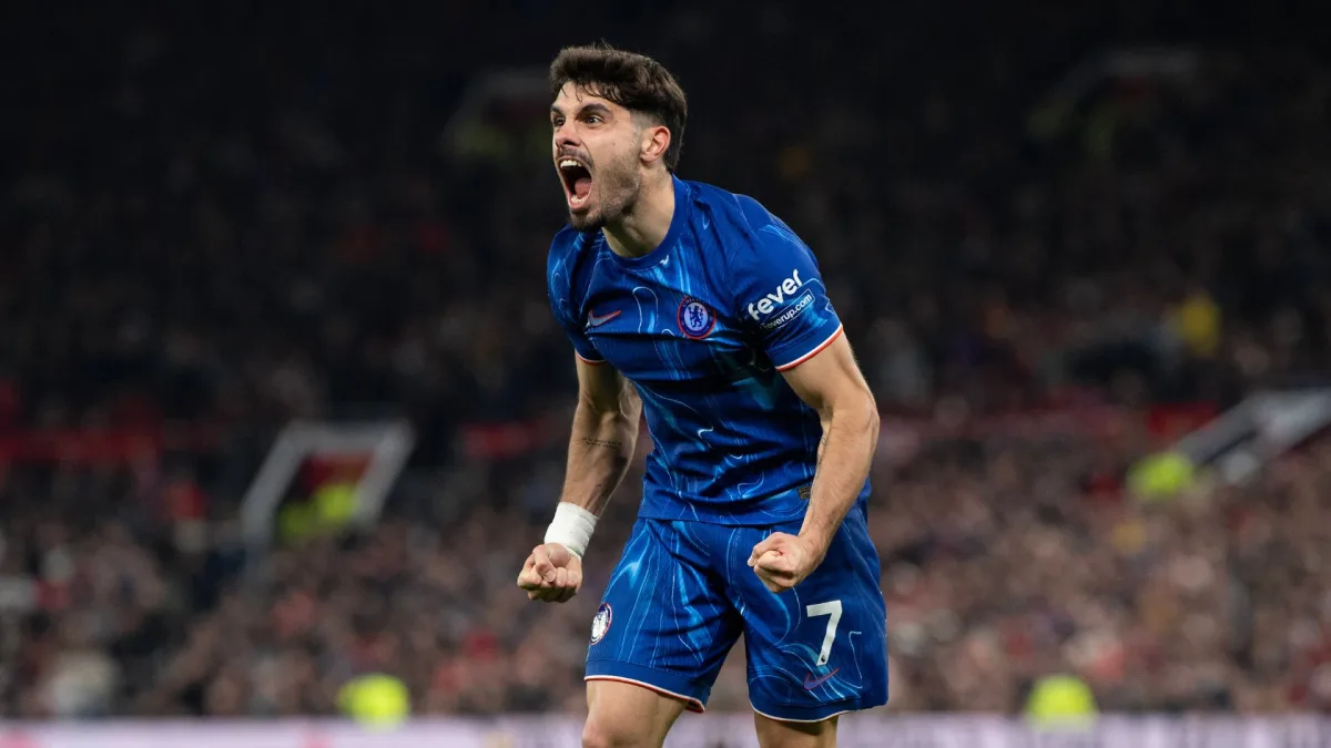 Who is leading the Chelsea goalscoring charts in 2024/25?