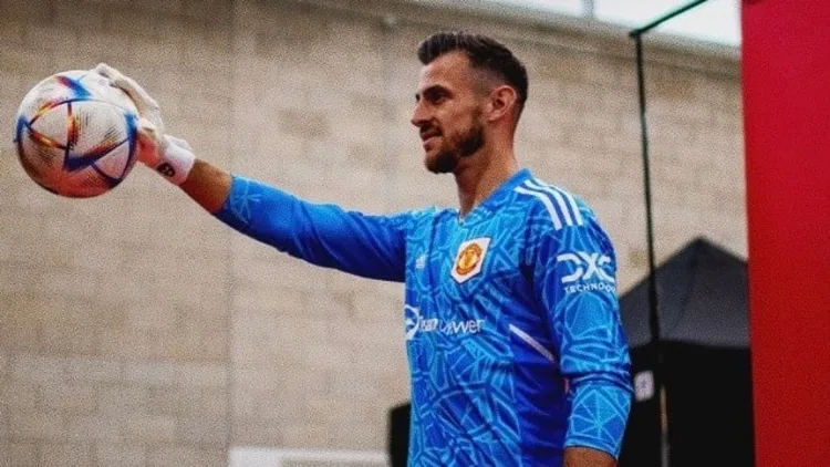 Martin Dubravka had an unsuccessful loan at Man Utd this season