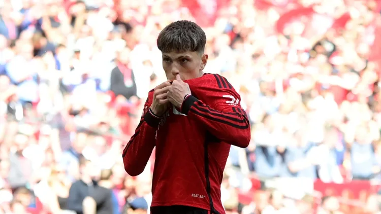 Alejandro Garnacho celebrates scoring in the FA Cup final for Man Utd against Manchester City