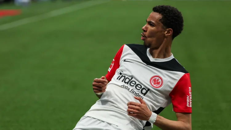 Manchester United have eyes on Hugo Ekitike if they miss out on Bryan Mbeumo.