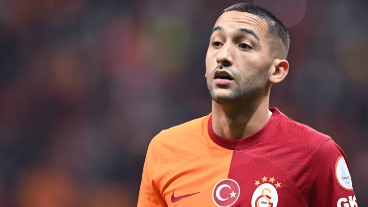 Hakim Ziyech in het shirt van Galatasaray.