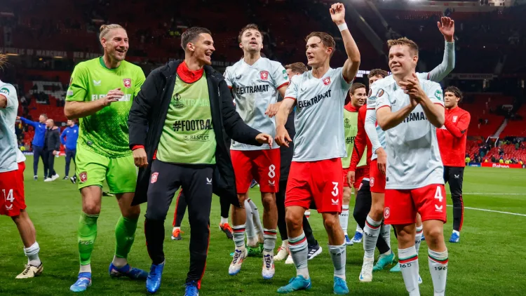 Twente celebrate Old Trafford draw