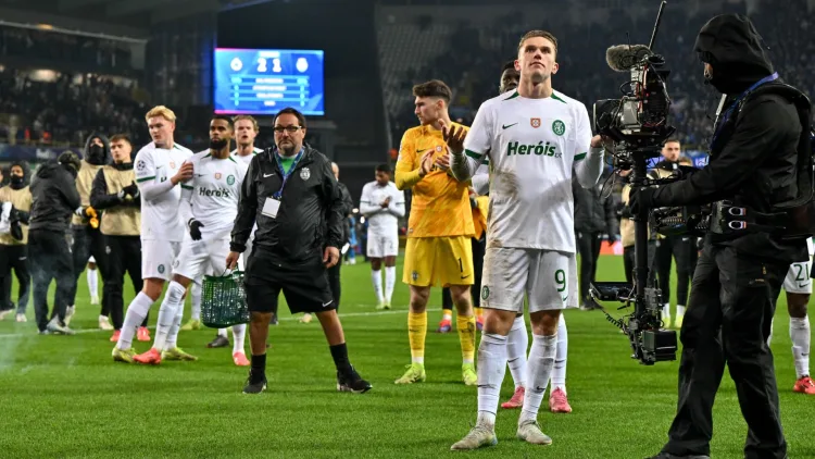 Viktor Gyokeres reacts as Sporting fans throw objects at the players after loss against Club Brugge