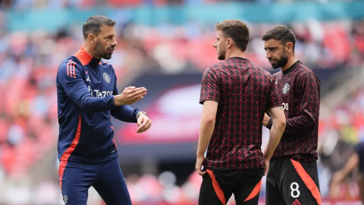 Van Nistelrooy is currently the assistant coach at United