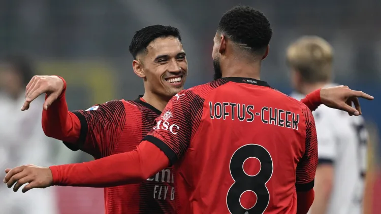 Loftus-Cheek celebrates with Reijnders