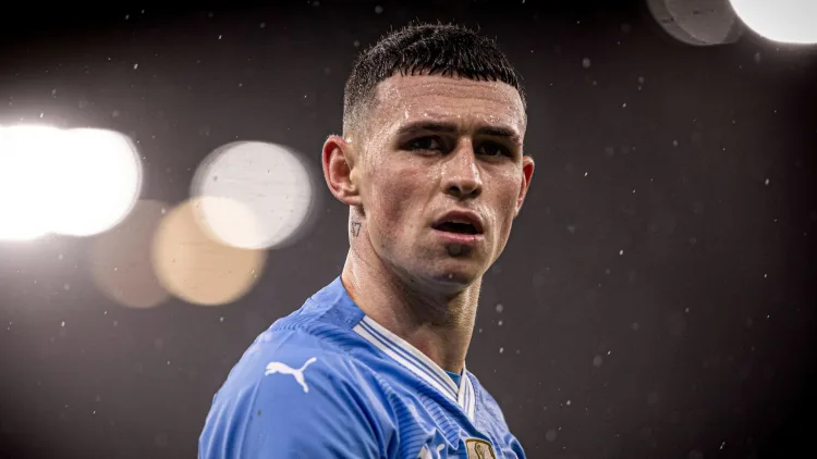 Phil Foden would face a tough decision to leave his boyhood club. 