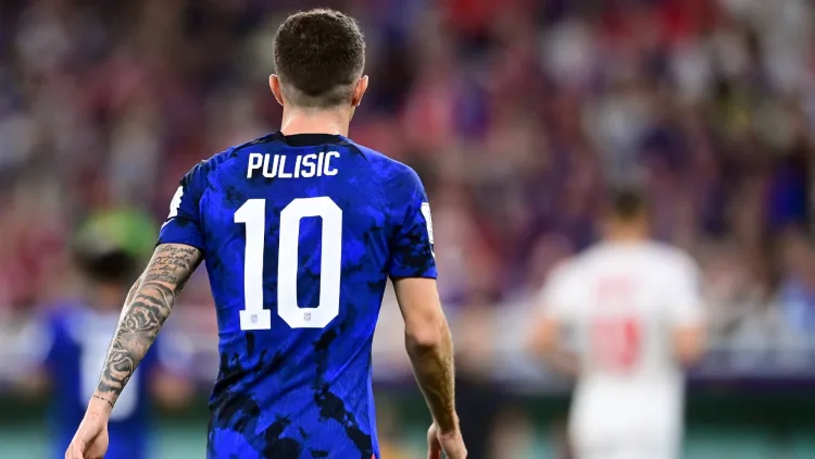 AC Milan make €14m bid for USMNT winger Christian Pulisic - The Athletic