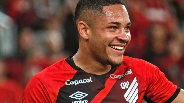 Transfermarkt.co.uk on X: 17-year-old Athletico Paranaense forward Vitor  Roque is said to be on Arsenal's summer transfer list. 👀 The talented  youngster recently helped Brazil win the South American Under-20  Championship. 🇧🇷🔥