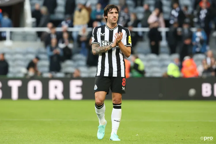 Sandro Tonali applauding Newcastle fans in his final Premier League game