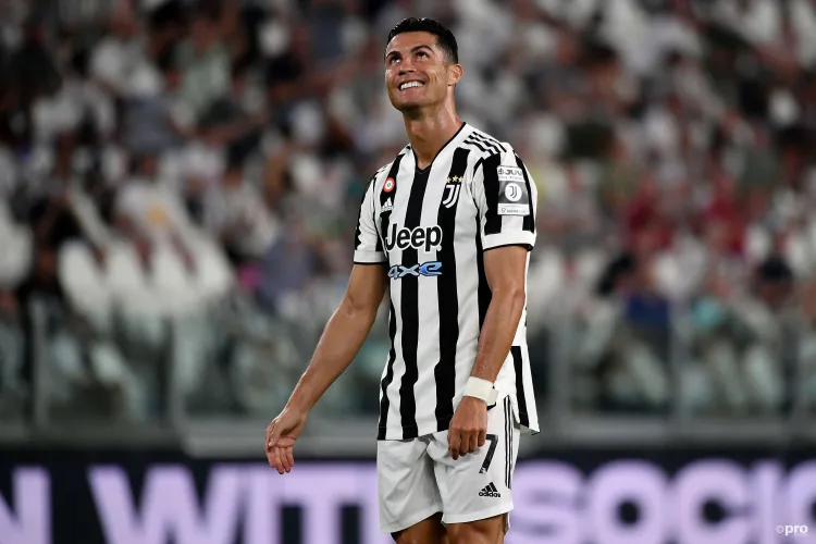 CR7 IN JUVENTUS HOMEKIT 2020/21  Cristiano ronaldo, Ronaldo, Cr7 ronaldo