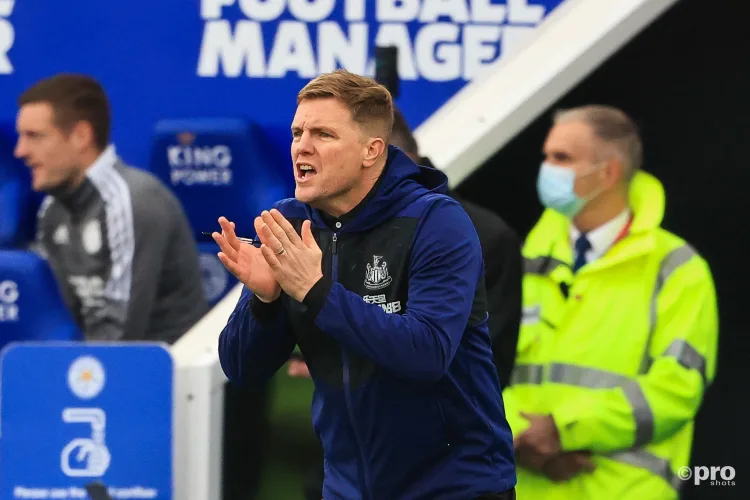 Eddie Howe instructs Newcastle from the touchline